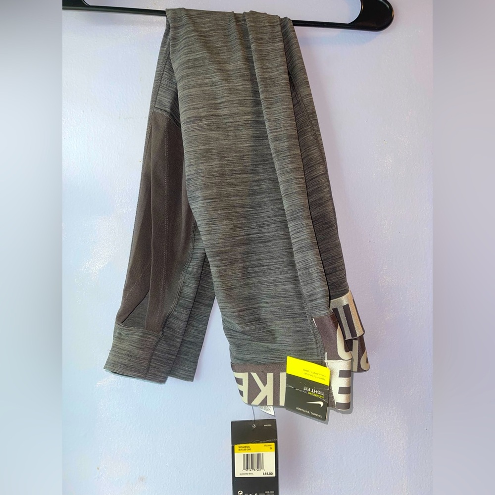*NWT NIKE PRO* GRAPHITE GREY LEGGINGS